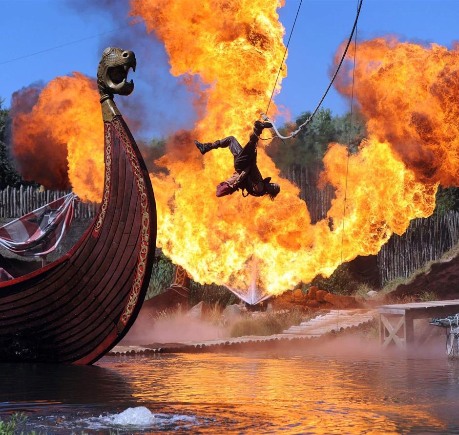 Le Puy du fou  près du Camping Les Sirènes 3 étoiles 