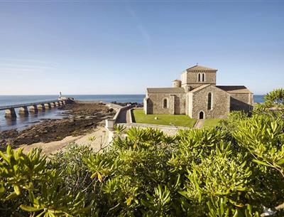 Sables d'Olonne proche du Camping Les Sirènes 3 étoiles à St Jean de monts en Vendée