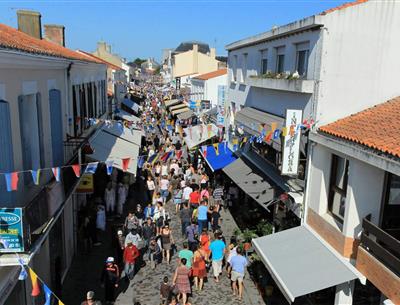 St gilles croix à quelques kilomètres du Camping Les Sirènes 3 étoiles  à Saint Jean de Monts en Vendée