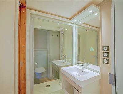 Salle de bain du Tente lodge 4 personnes 2 chambres