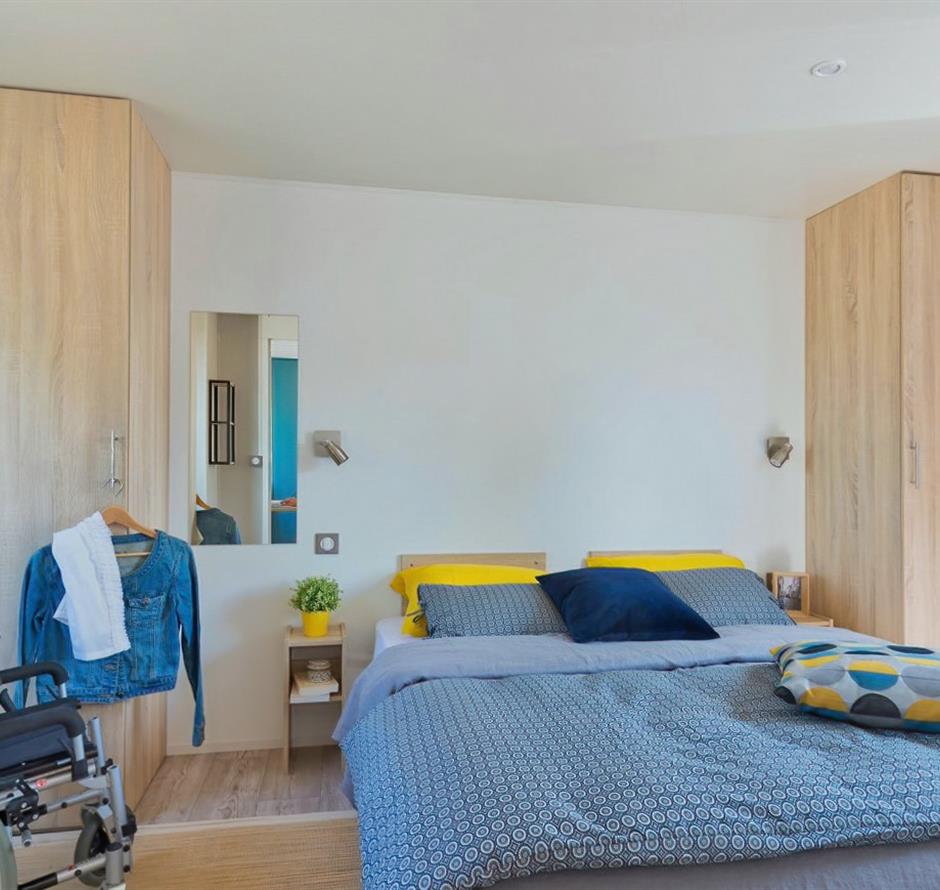 Chambre du Mobil-home 4/6 personnes avec 2 chambres et clim accessible PMR 
