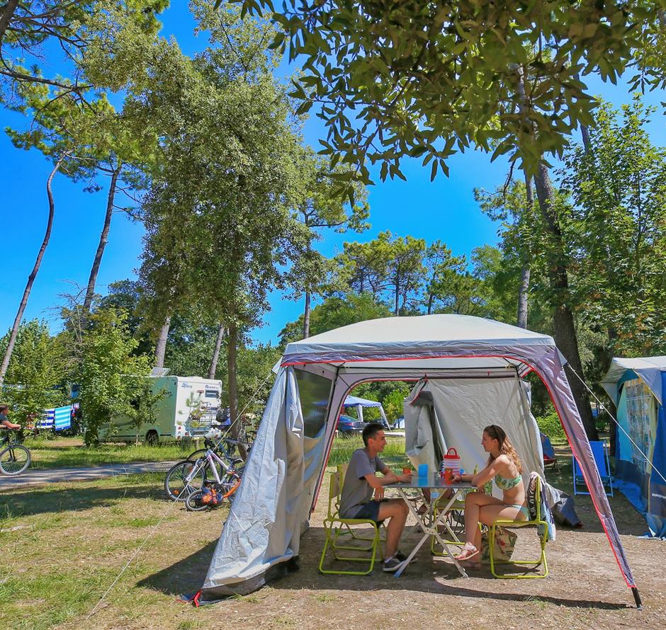 Emplacement nu avec électricité camping Les Sirènes Saint-Jean-de-Monts 