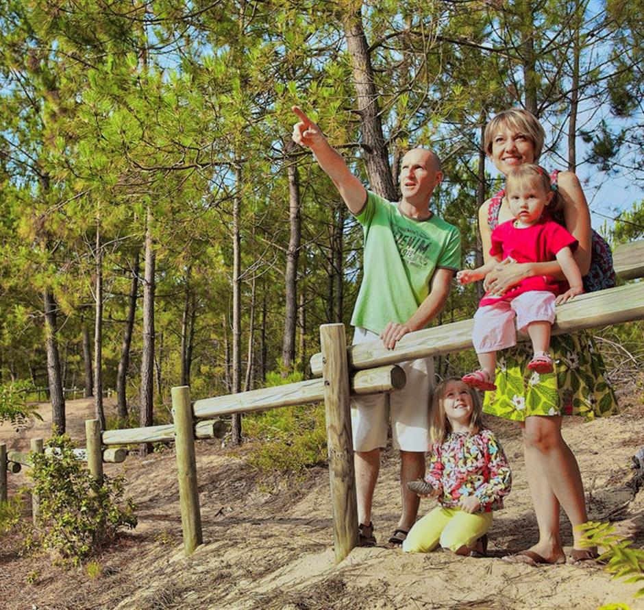 Balade en famille en forêt Saint-Jean-de-Monts en Vendée 