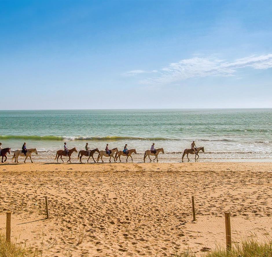 Plage de Saint-Jean-de-Monts en Vendée près du Camping Les Sirènes 3 étoiles 
