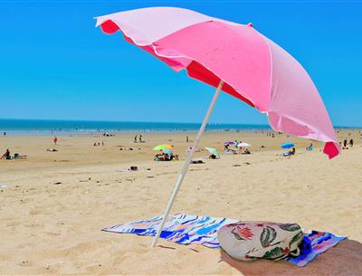 Plage de Saint-Jean-de-Monts en Vendée près du Camping Les Sirènes 3 étoiles