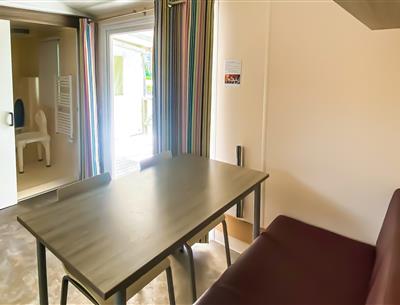 Salon du Cottage 4 personnes 2 chambres PMR