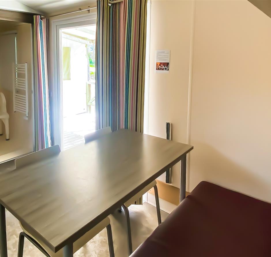 Salon du Cottage 4 personnes 2 chambres PMR 