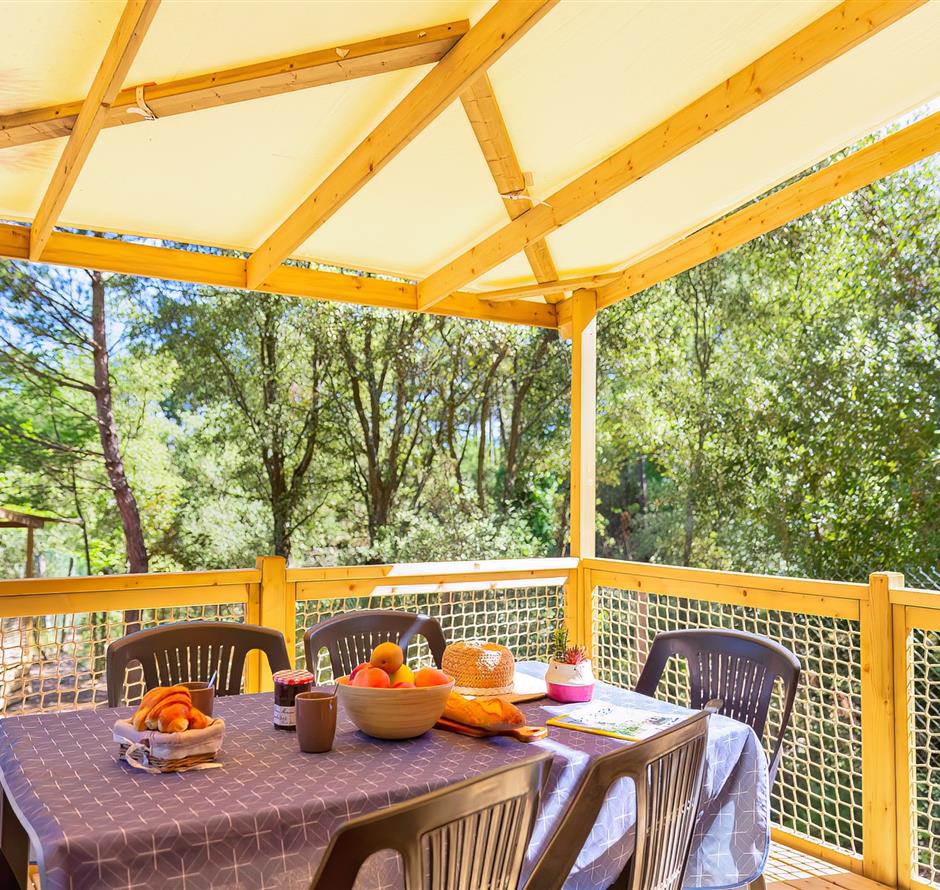 Terrasse extérieure du Cottage 6 personnes 3 fleurs 