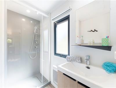 Salle de bains du Cottage 5 pers 3 fleurs