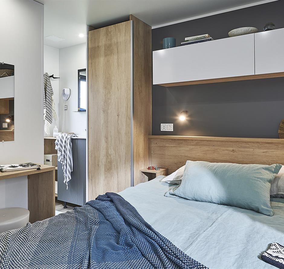 Chambre du Cottage 4 personnes 2 chambres 2 salles de bain 4 fleurs 