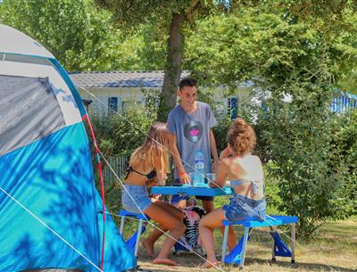 Emplacements nus sans électricité au camping Les Sirènes à Saint-Jean-de-Monts