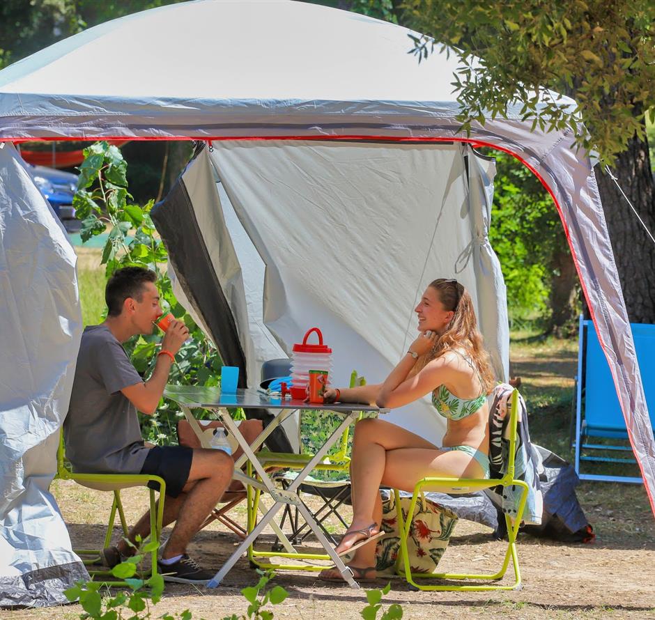 Emplacements nus sans électricité au camping Les Sirènes à Saint-Jean-de-Monts 