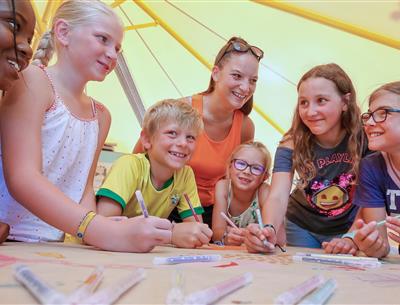 Activités manuelles pour les enfants au Camping Les Sirènes