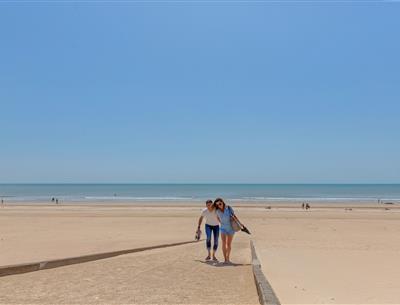 Plage de Saint-Jean-de-Monts en Vendée près du Camping Les Sirènes 3 étoiles