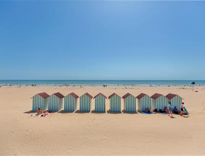 Plage de Saint-Jean-de-Monts en Vendée près du Camping Les Sirènes 3 étoiles
