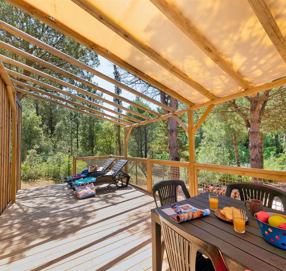 Terrasse du Cottage 6 personnes 3 chambres 4 fleurs 