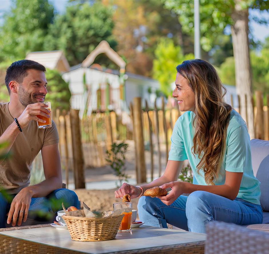 Service petit déjeuner au Camping Les Sirènes 