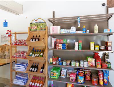 Epicerie de dépannage au Camping Les Sirènes