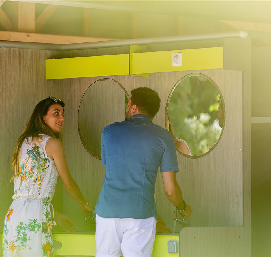 Services sur place au Camping Les Sirènes 3 étoiles  à Saint Jean de Monts en Vendée (petit déjeuner, location vélo, snack, bar, épicerie, massage, laverie, ...) 