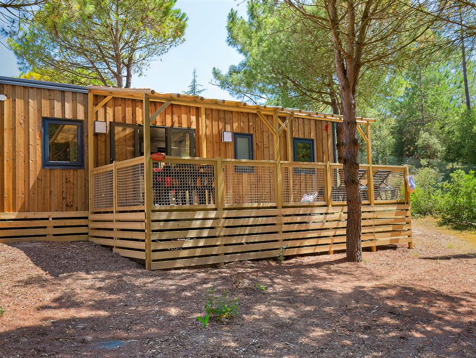 Vue extérieur Cottage 6 personnes 3 chambres 4 fleurs - CAMPING**** Les Sirènes