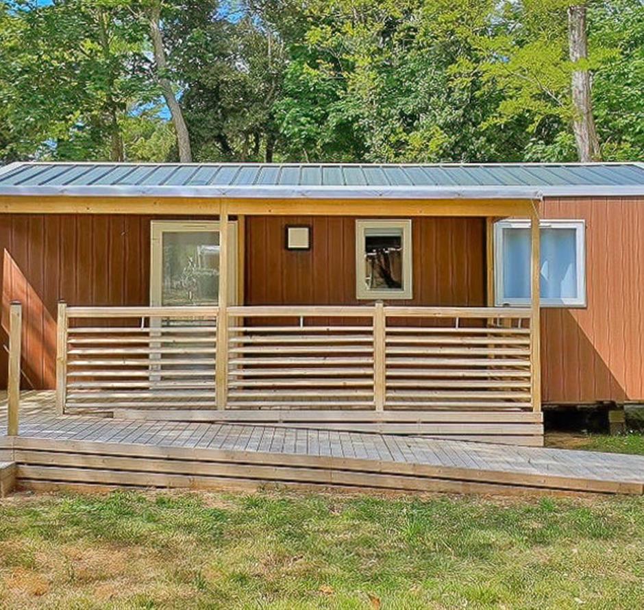 Vue extérieure du Mobil-home 4/6 personnes avec 2 chambres et clim accessible PMR 