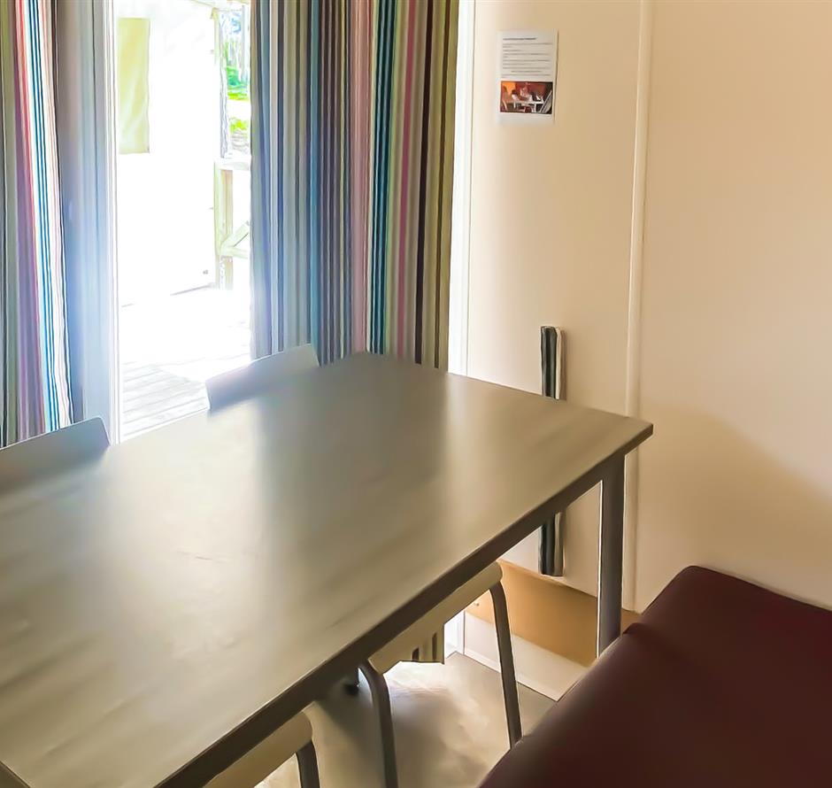 Salon du Cottage 4 personnes 2 chambres PMR 