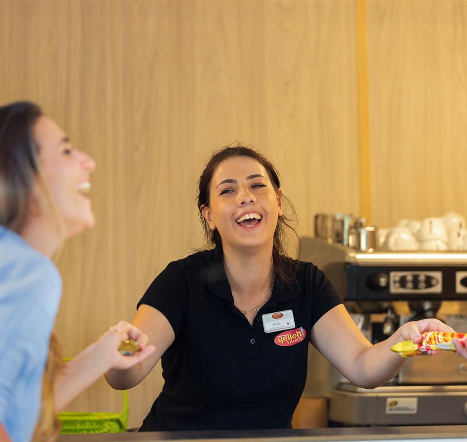 Service Snack Bar et épicerie au Camping Les Sirènes 3 étoiles à Saint-Jean-de-Monts 