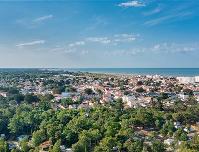 Plage de Saint-Jean-de-Monts en Vendée près du Camping Les Sirènes 3 étoiles