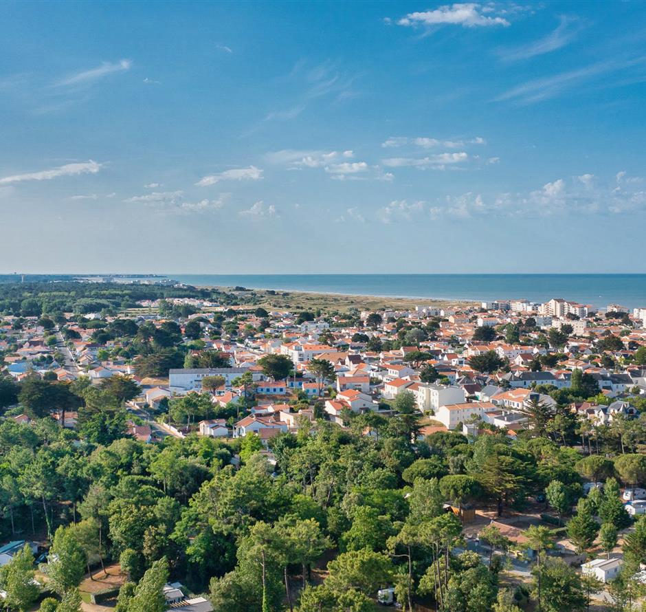 Plage de Saint-Jean-de-Monts en Vendée près du Camping Les Sirènes 3 étoiles 