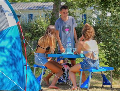 Emplacements nus sans électricité au camping Les Sirènes à Saint-Jean-de-Monts