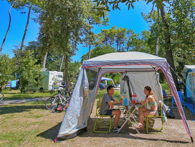 Emplacement nu avec électricité camping Les Sirènes Saint-Jean-de-Monts