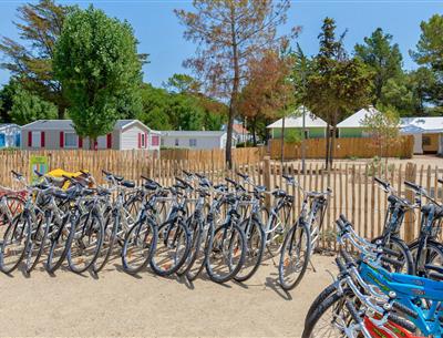 Pistes cyclables à Saint Jean de Monts en Vendée près du Camping Les Sirènes 3 étoiles