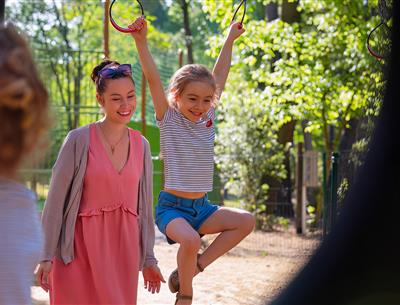 Activités et aire de jeux pour enfants au Camping Les Sirènes