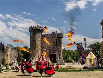 Le Puy du fou  près du Camping Les Sirènes 3 étoiles