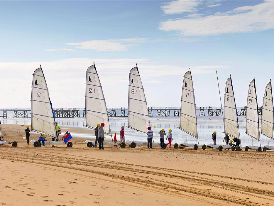 Les Bases Nautiques  près du Camping Les Sirènes 3 étoiles - CAMPING**** Les Sirènes