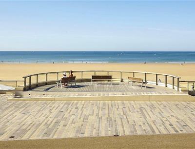 Sables d'Olonne proche du Camping Les Sirènes 3 étoiles à St Jean de monts en Vendée
