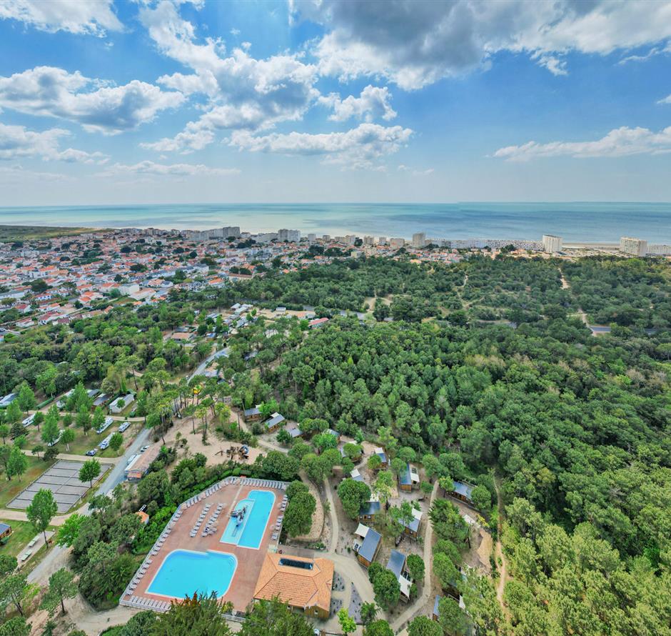 Plage de Saint-Jean-de-Monts en Vendée près du Camping Les Sirènes 3 étoiles 