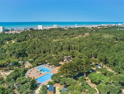 Plage de Saint-Jean-de-Monts en Vendée près du Camping Les Sirènes 3 étoiles