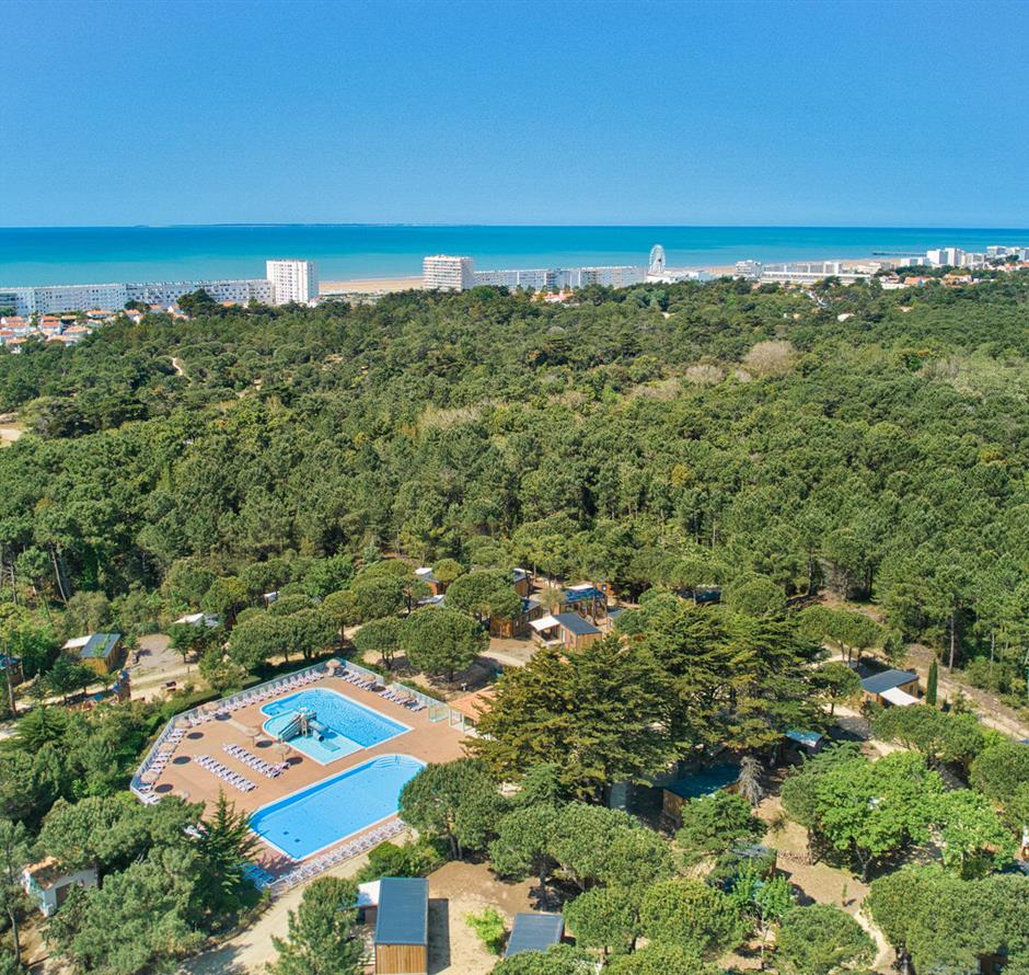 Plage de Saint-Jean-de-Monts en Vendée près du Camping Les Sirènes 3 étoiles 