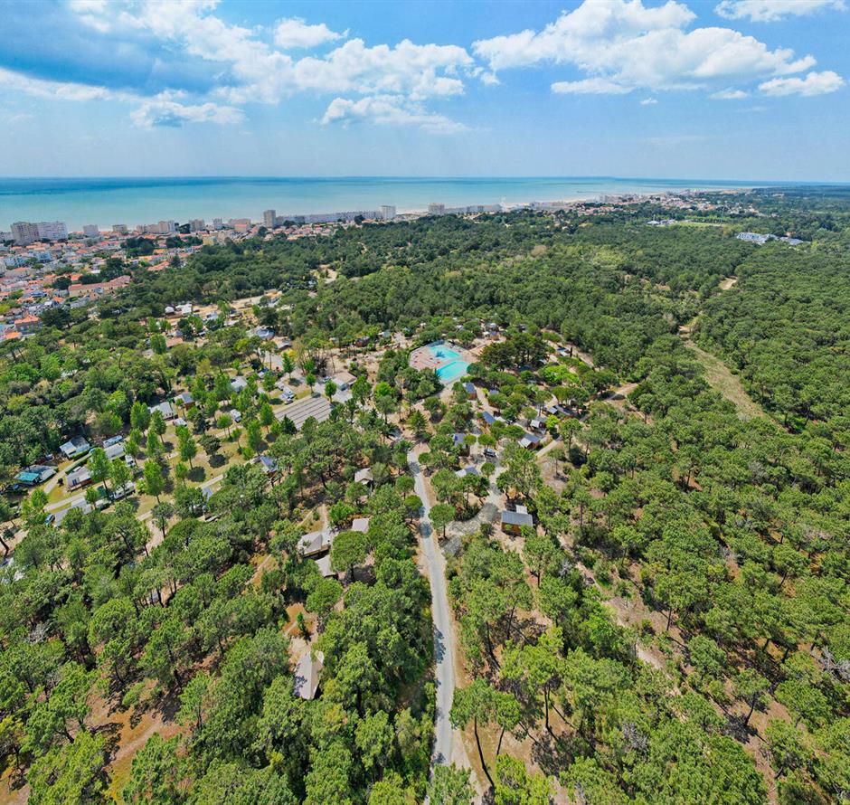 Plage de Saint-Jean-de-Monts en Vendée près du Camping Les Sirènes 3 étoiles 