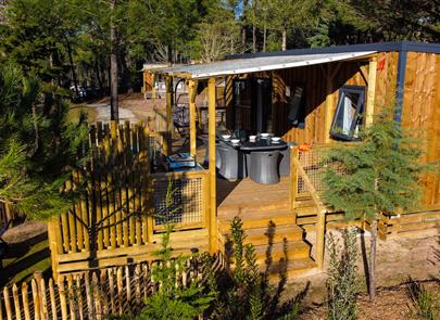 Vue extérieure du cottage 6 personnes Premium - CAMPING**** Les Sirènes