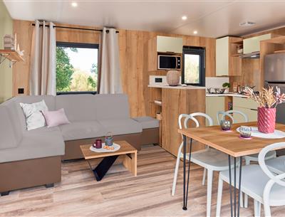 Salon du cottage Family 6 personnes Premium