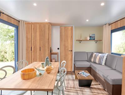 Salon du cottage Family 6 personnes Premium